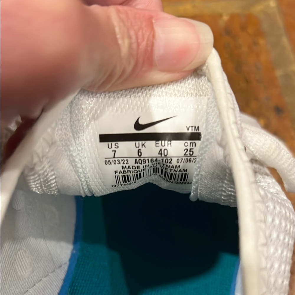 🎉Host Pick🎉 Nike men’s Air Max 270 in teal - Picture 9 of 10